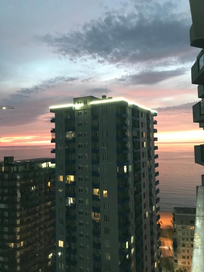 Nbg Towers 2 Appartaments Batumi Luaran gambar