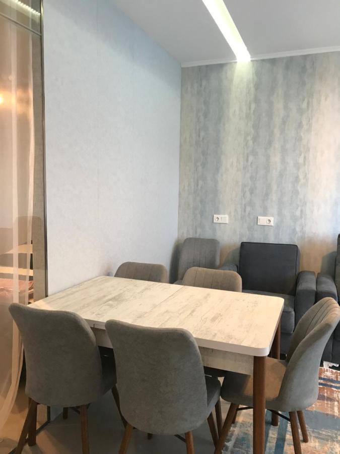 Nbg Towers 2 Appartaments Batumi Luaran gambar